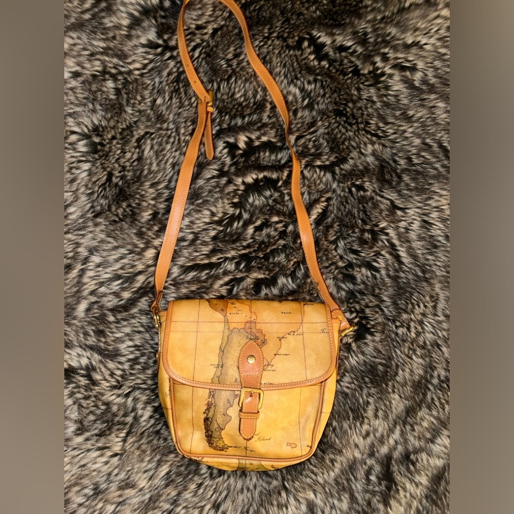 Alviero Martini Geo Classic Crossbody
